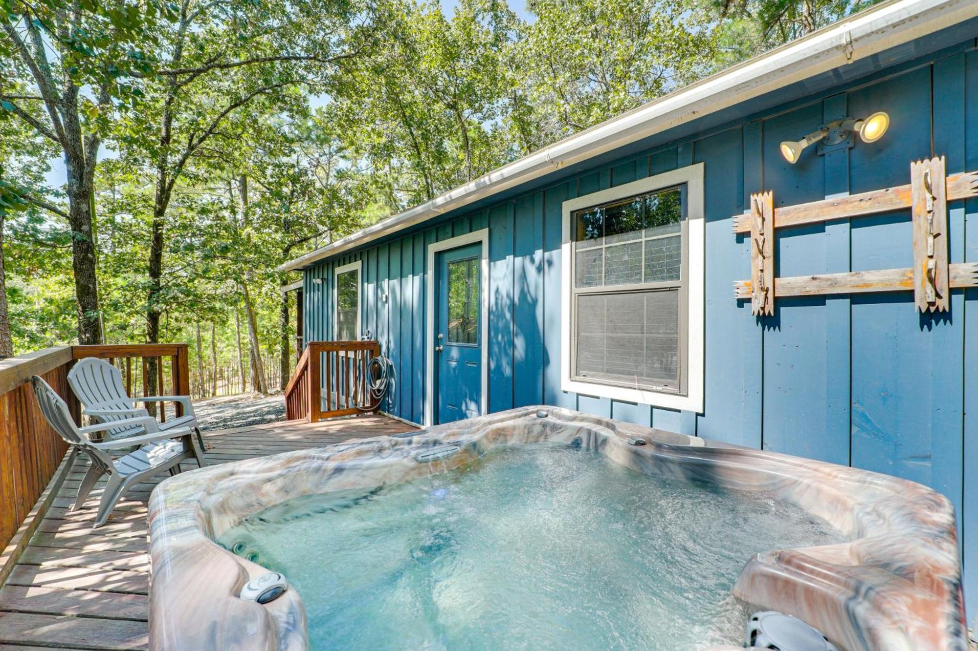 With Hot Tub And Game Room! Broken Bow